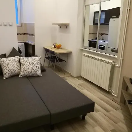 Apartment In The Heart Of Белград Екстериор снимка